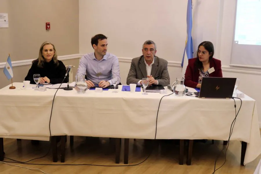 ccdea2c0e2fd41d8c32a60e450b738b8_XL