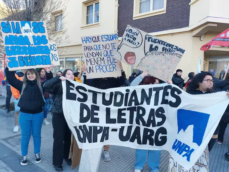 estudiantes-de-la-universidad-nacional-de-la-UDHBON2VQBCV3EG2CCGVXOXV4Y