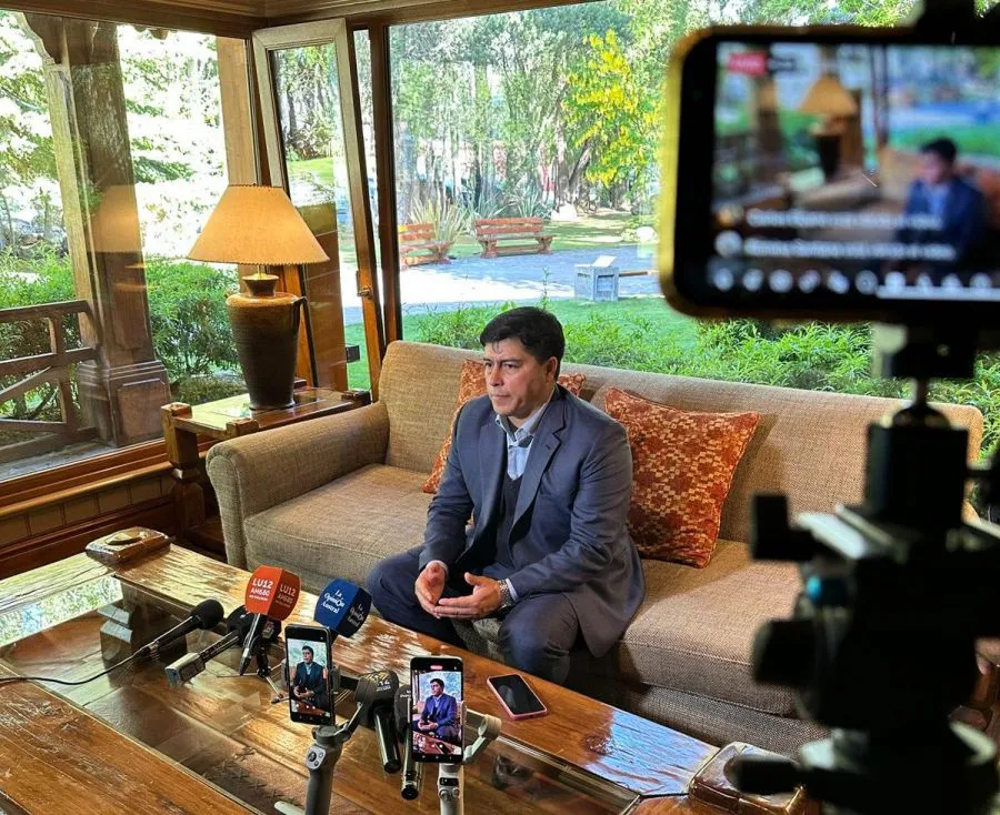 2558eca3d5ae8642adbcad198e93ed37_XL