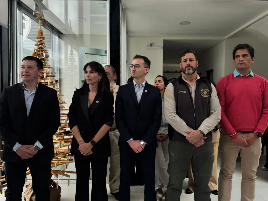 08a5ce2fc1be1c166d340f19144c1a7d_XL