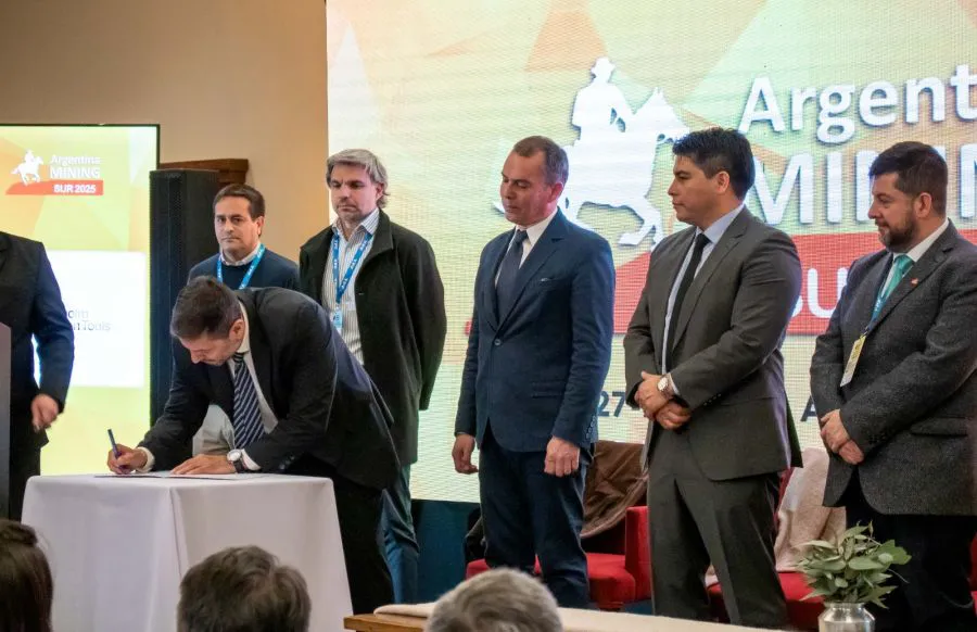 Pan-AMerican-silver-exploracion-santa-cruz