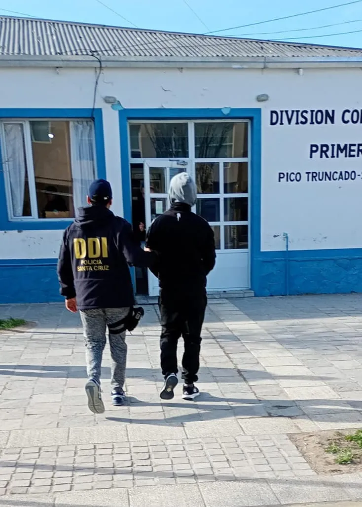 0e0c61e5-6234-41c1-be38-a59498d768b4