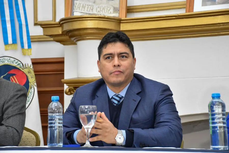 7328d45b3e8f743a1349b7623f52985e_XL