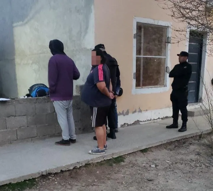 7b1cb26e-5135-42eb-85b8-e742440f83f3