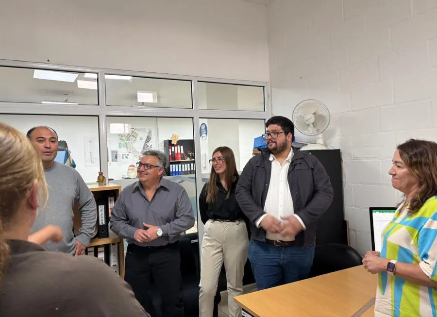 52a7665d5f30bcd3ea4ee175a191df2a_XL