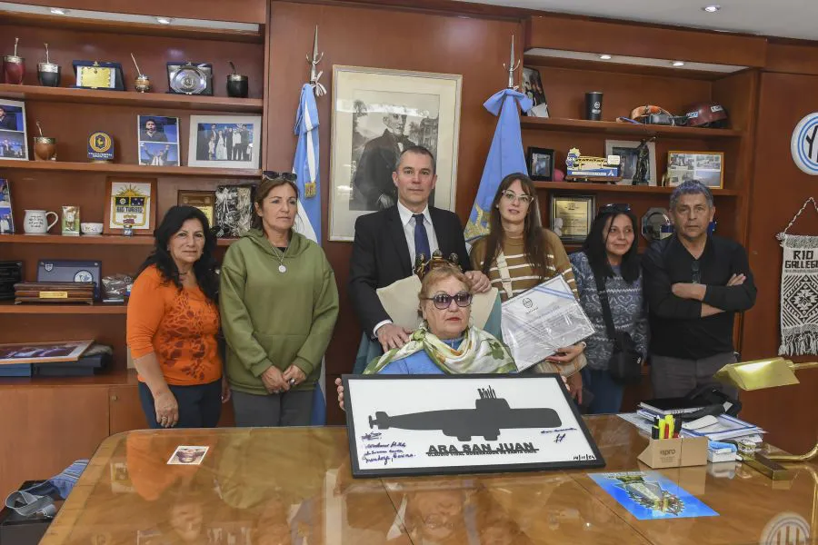 8647fa381d262e81660b02008081f040_XL