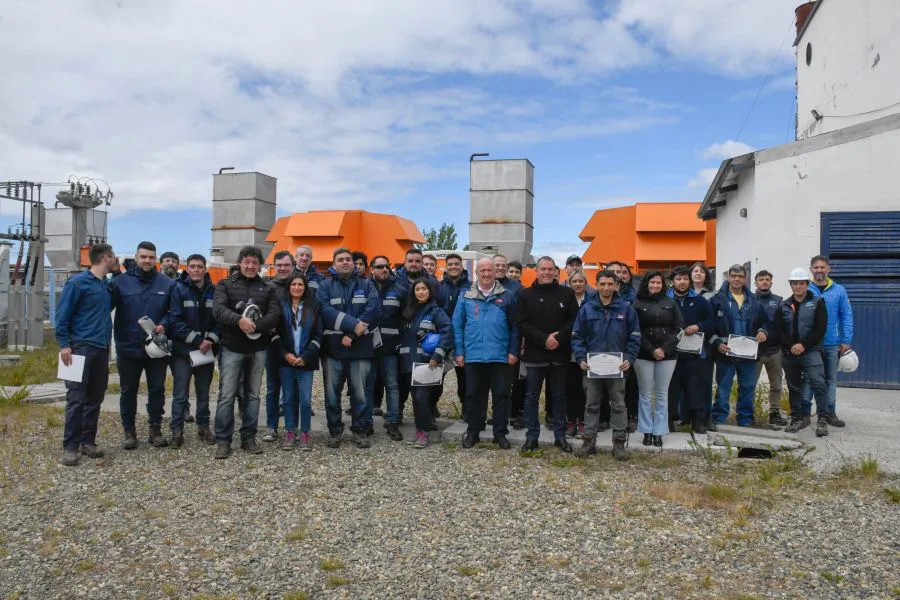 062e3a14eaea806bc013c9a4a1b09057_XL