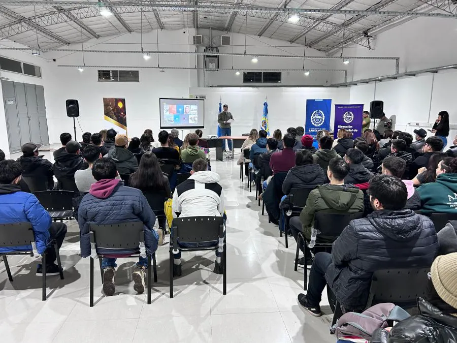 671b42dc397cf3df0946f5277f1d2487_XL