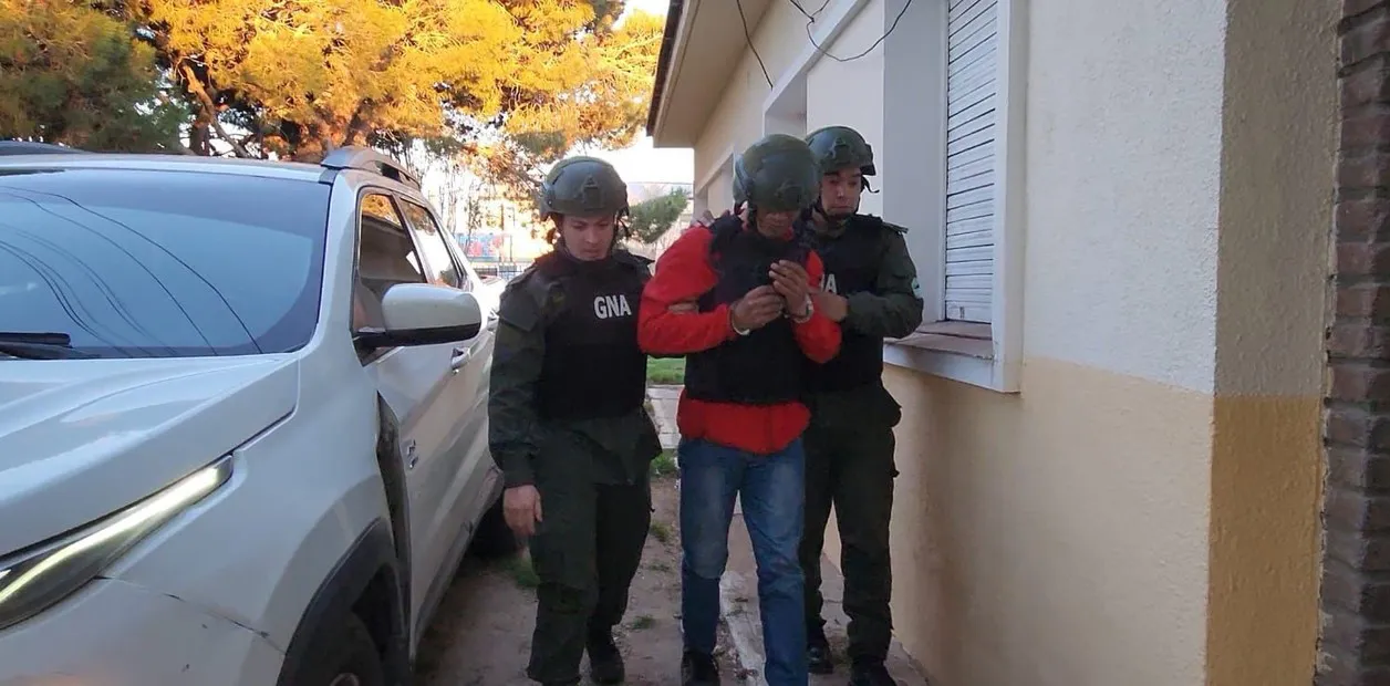 QaqQev-Cm_1256x620__1