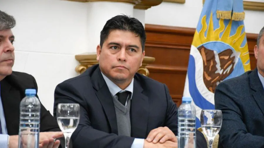 b5de631bd214b493b0c7098457f5f34e_XL