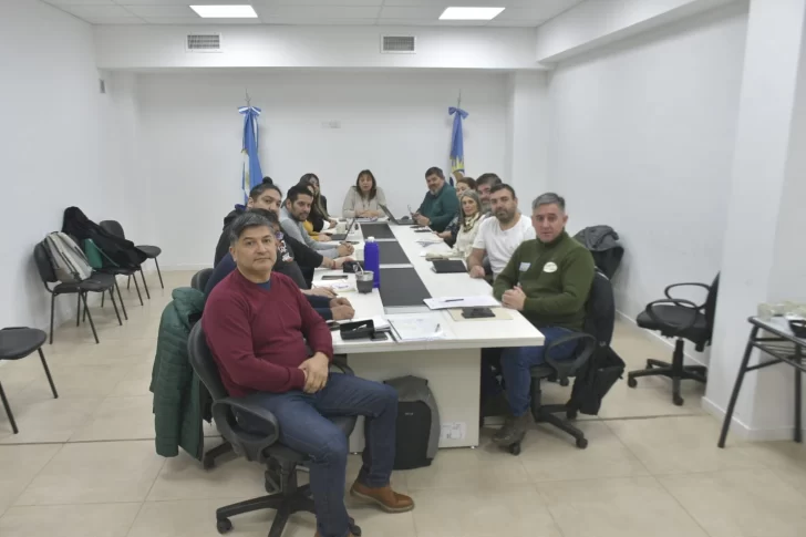 paritaria-docente-santa-cruz-11-de-mayo-JS-728x485