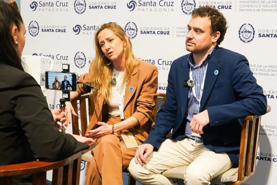 e5b49a3ecb472d61b347c6a6babc0915_XL