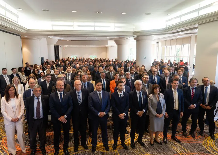 4e42573b4e0a0c0532fb886ba68f984a_XL