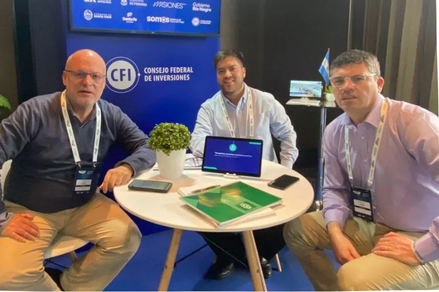 d0d182c51fabf2cb62fecd9eaa65d1a7_XL