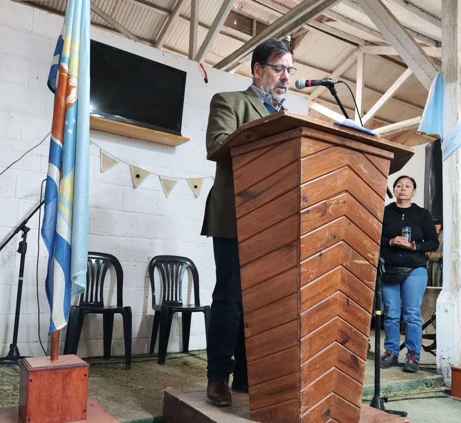 8d97725026d8a8ffbe7abed78d71d400_XL