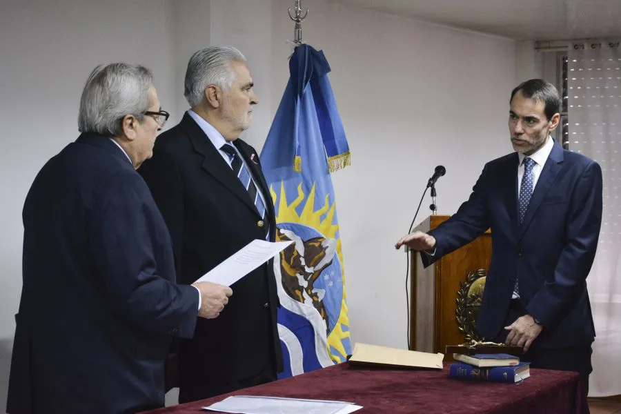 bbb89168925d0cc0b2b671e80343a16c_XL